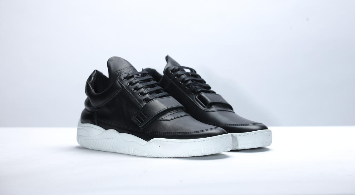 Filling Pieces Low Top Ghost "All Black"