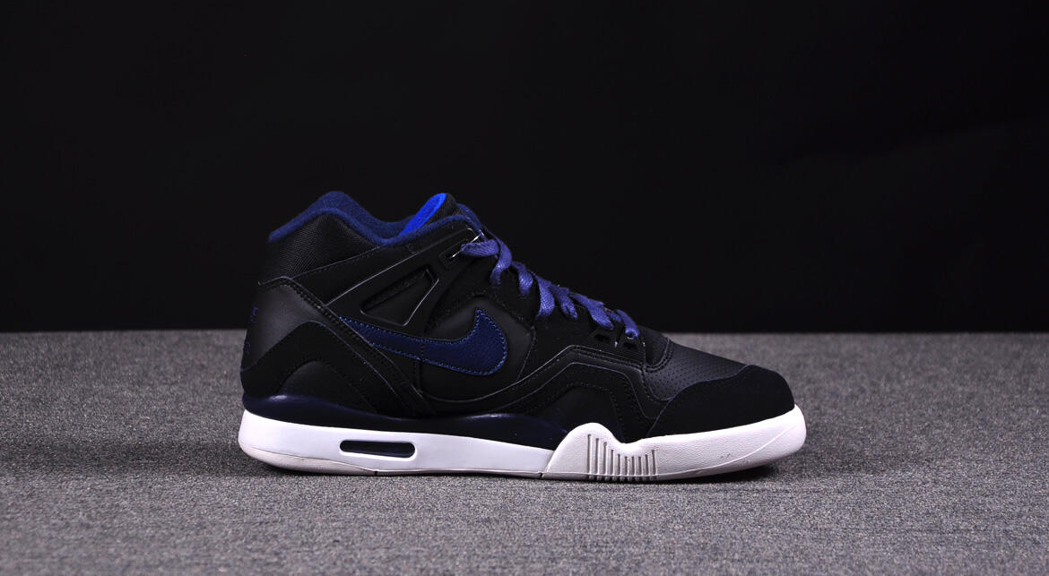 Nike Air Tech Challenge II