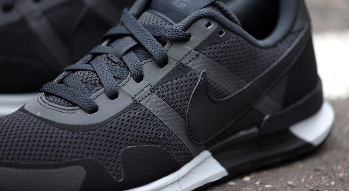 nike air pegasus 83 30 (black wolf grey)