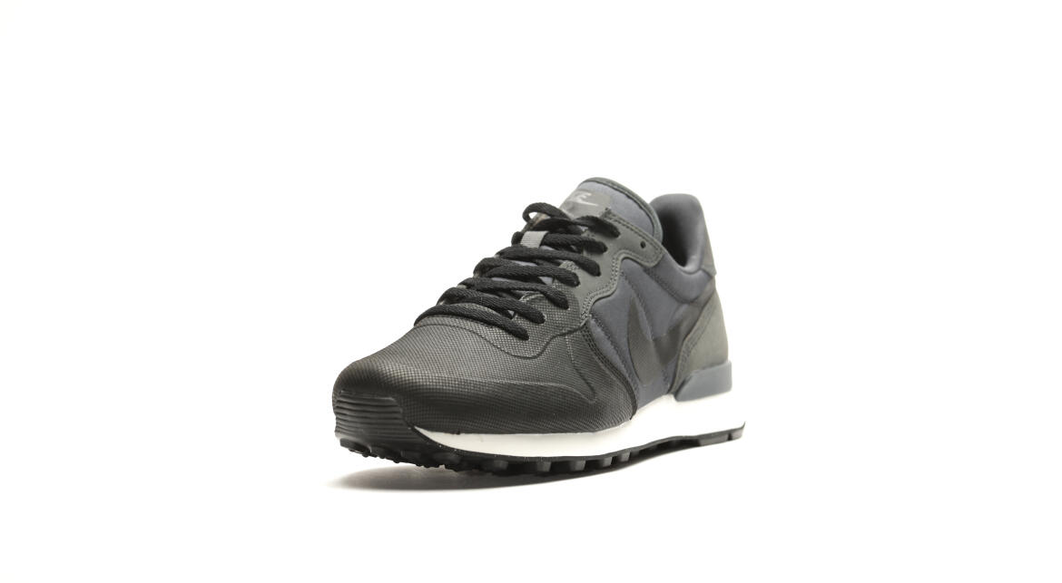 Nike Internationalist Premium SE 
