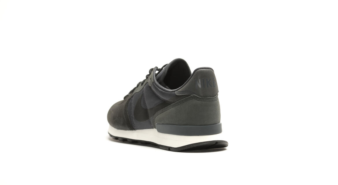 Size 13 - Nike Internationalist Premium SE Black Nike Internationalist Premium SE  main image 4