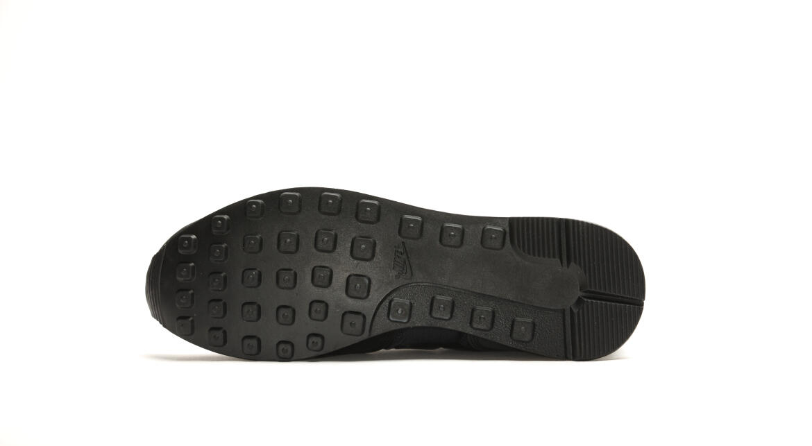 Nike Internationalist Premium SE  display picture 2