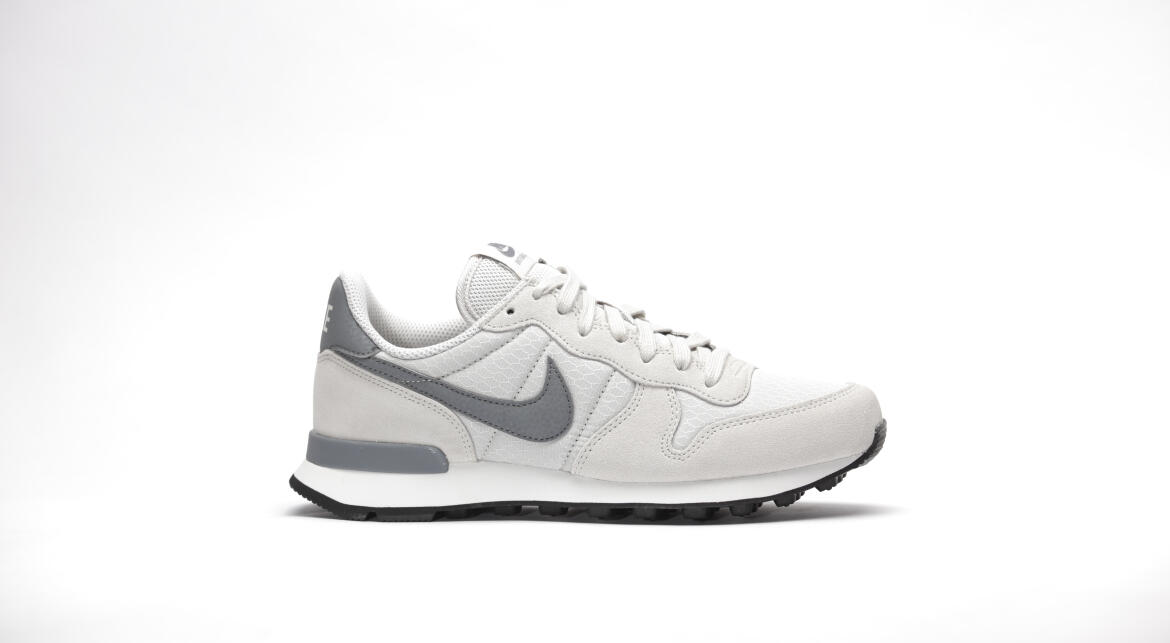 Nike WMNS Internationalist "Light Bone"