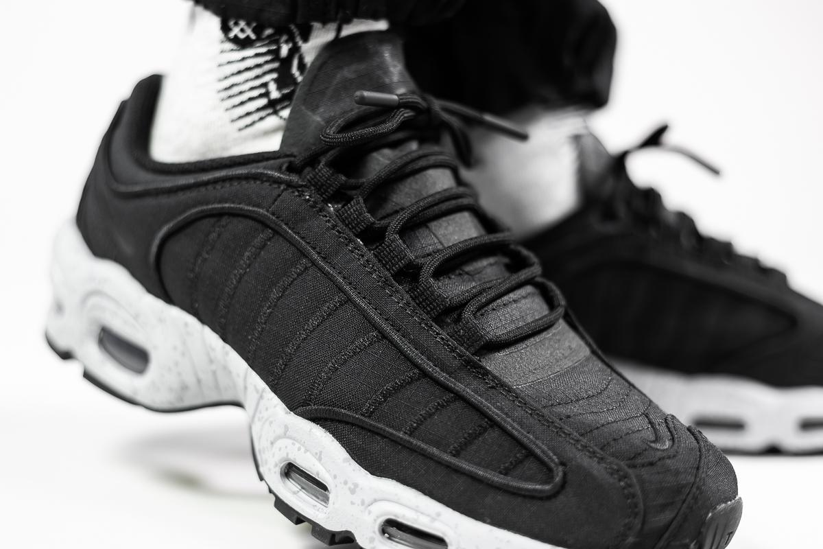 Nike Air Max Tailwind 4 SP QS BlackWolf Grey Nike Air Max Tailwind 4 SP QS BlackWolf Grey