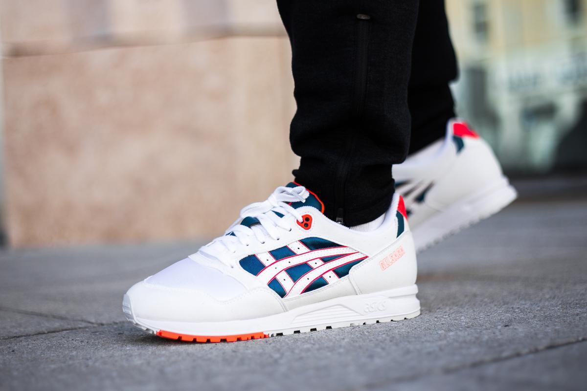 asics flash coral