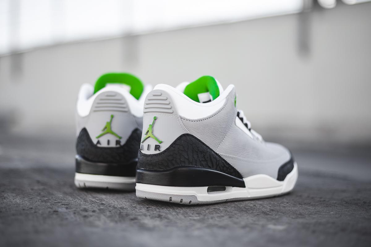 Nike Air Jordan 3 Retro Chlorophyll Grey Green | 136064-006 Size Men 10.5 Air Jordan 3 Retro “Green Glow” Brand New Size 13 $200  main image 4