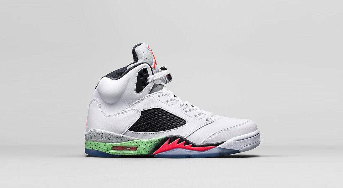 Jordan 5s space jam online