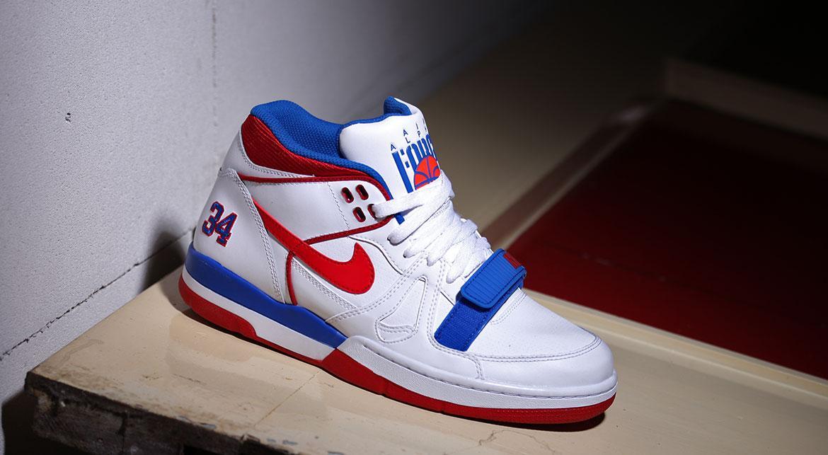 air force 2 red white blue