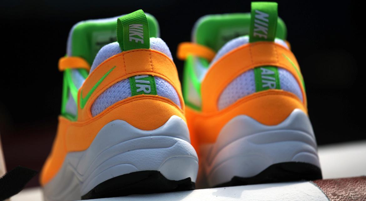 nike air huarache light atomic mango