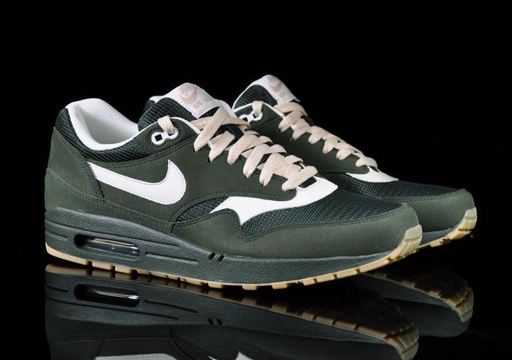 air max 1 dark army