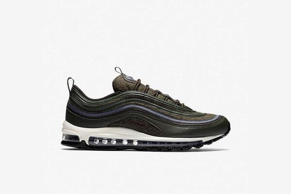 nikes air max