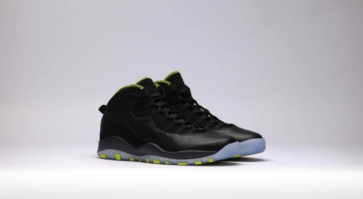 black and green jordans 10