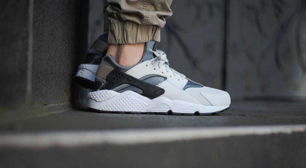nike air huarache city low atmosphere grey