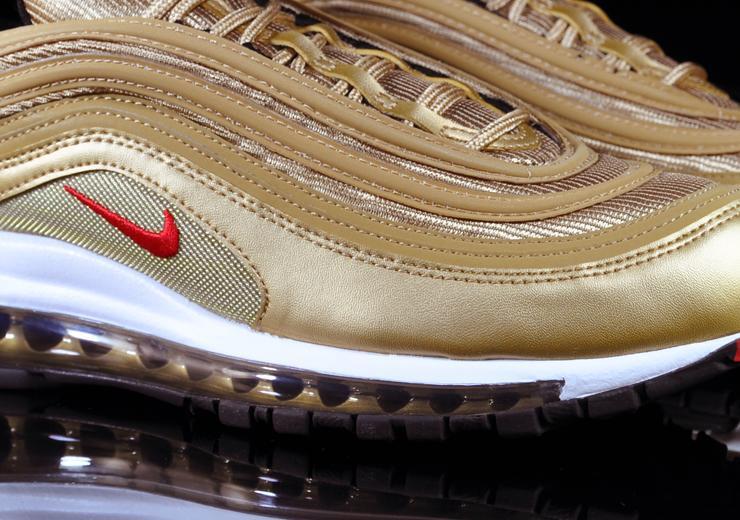 nike air max 2011 gold
