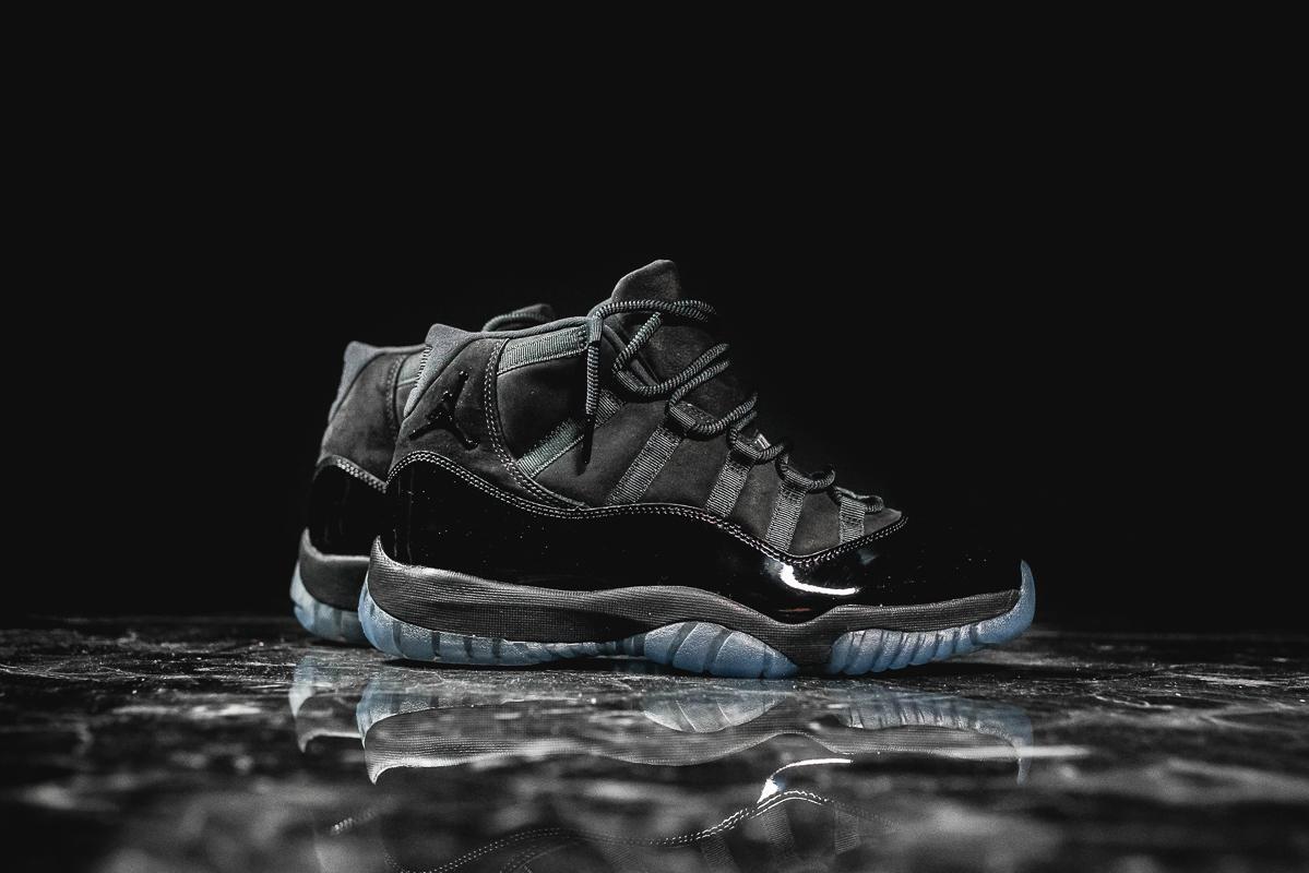 Air Jordan 11 Retro Cap and Gown Black Leather Sneakers Size 10.5 378037-005 Air Jordan 11 “Cap and Gown” 378037-005 Men main image 2
