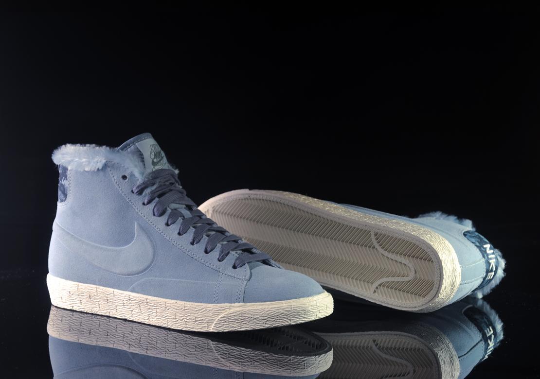 Nike Wmns Blazer Mid Premium