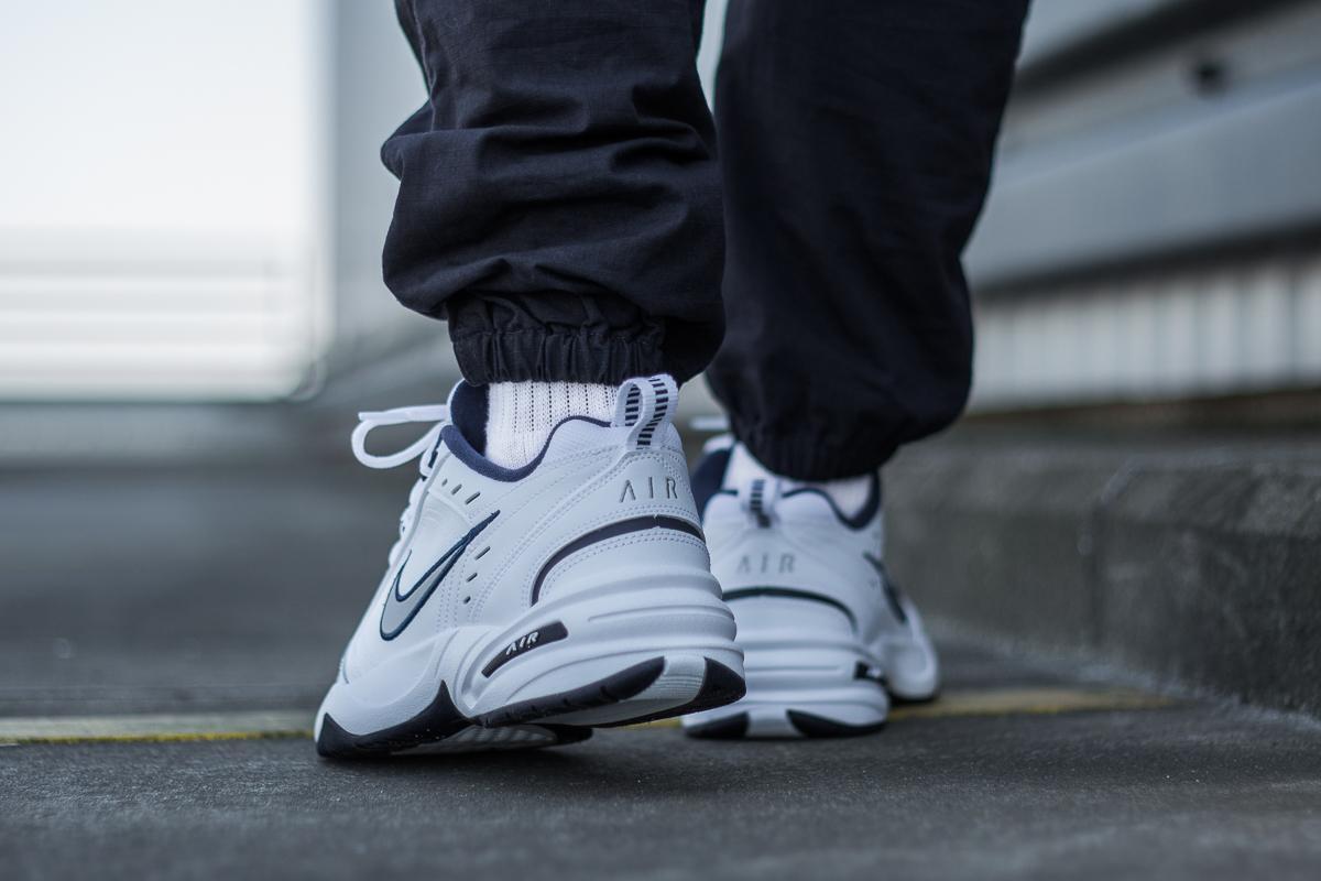 Nike Air Monarch IV