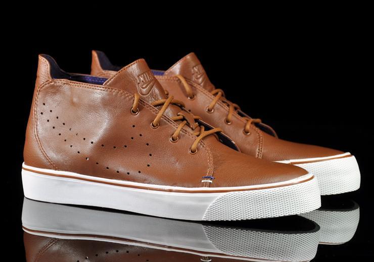 Nike Toki Premium