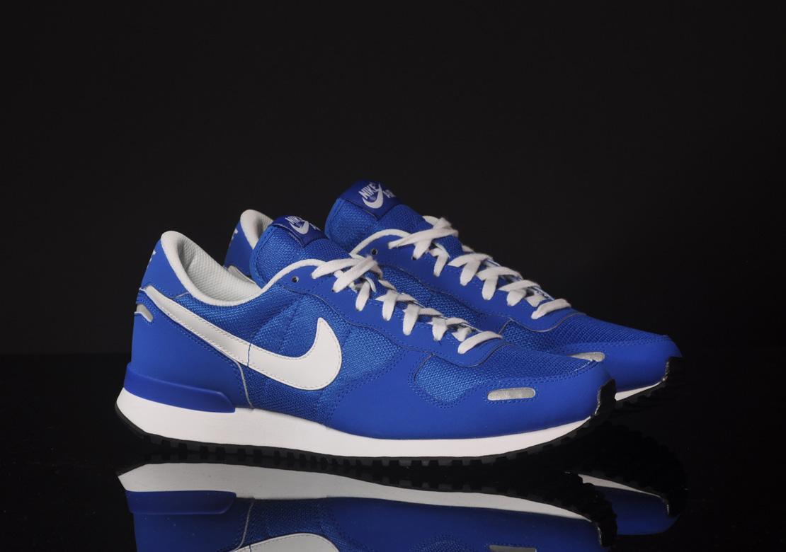 nike air vortex trainers in blue