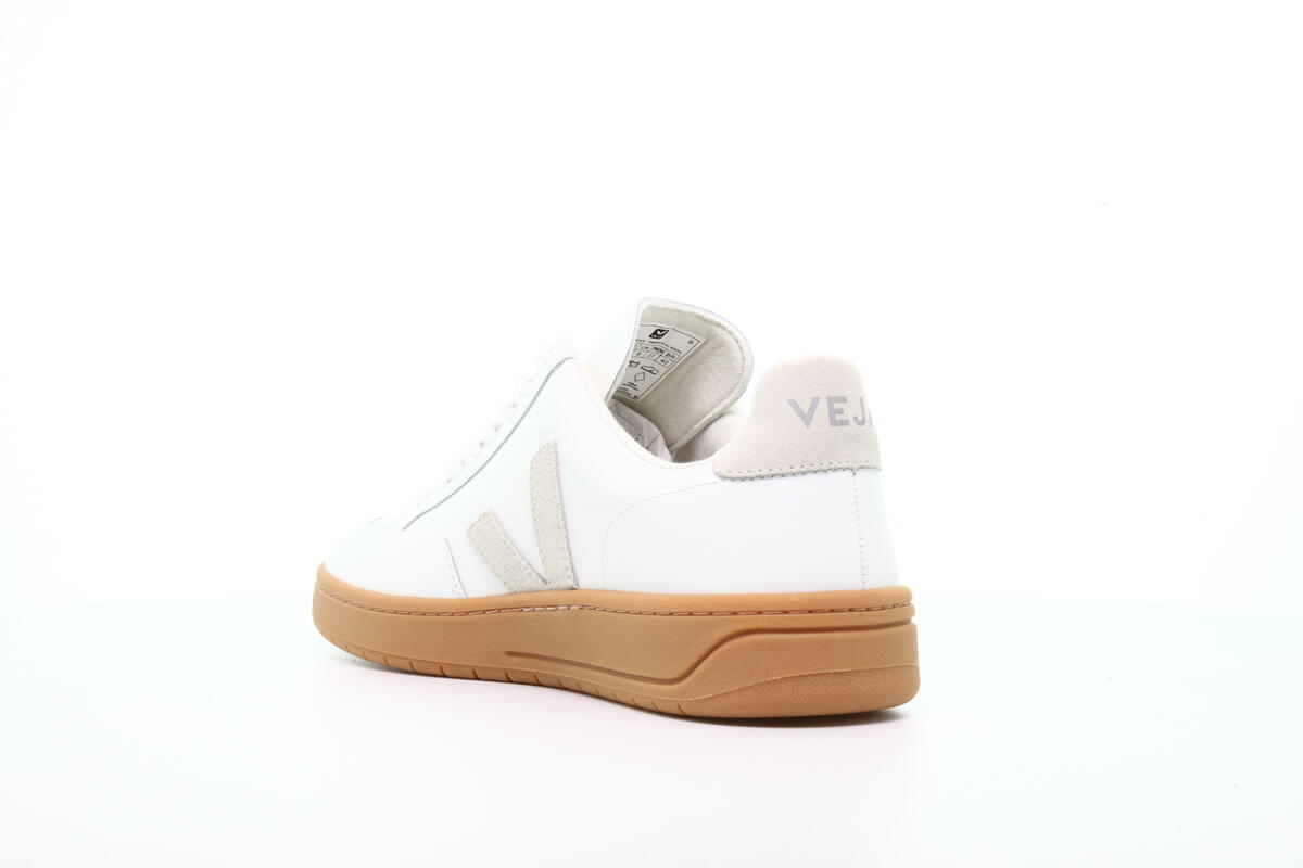 Veja V-12 "Natural" - Image 10