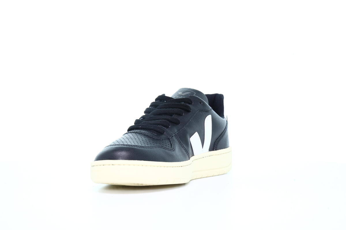 Veja V-10 "Black & White" - Image 6