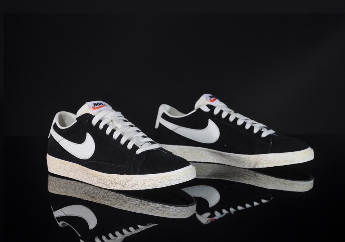 nike blazer low black sail