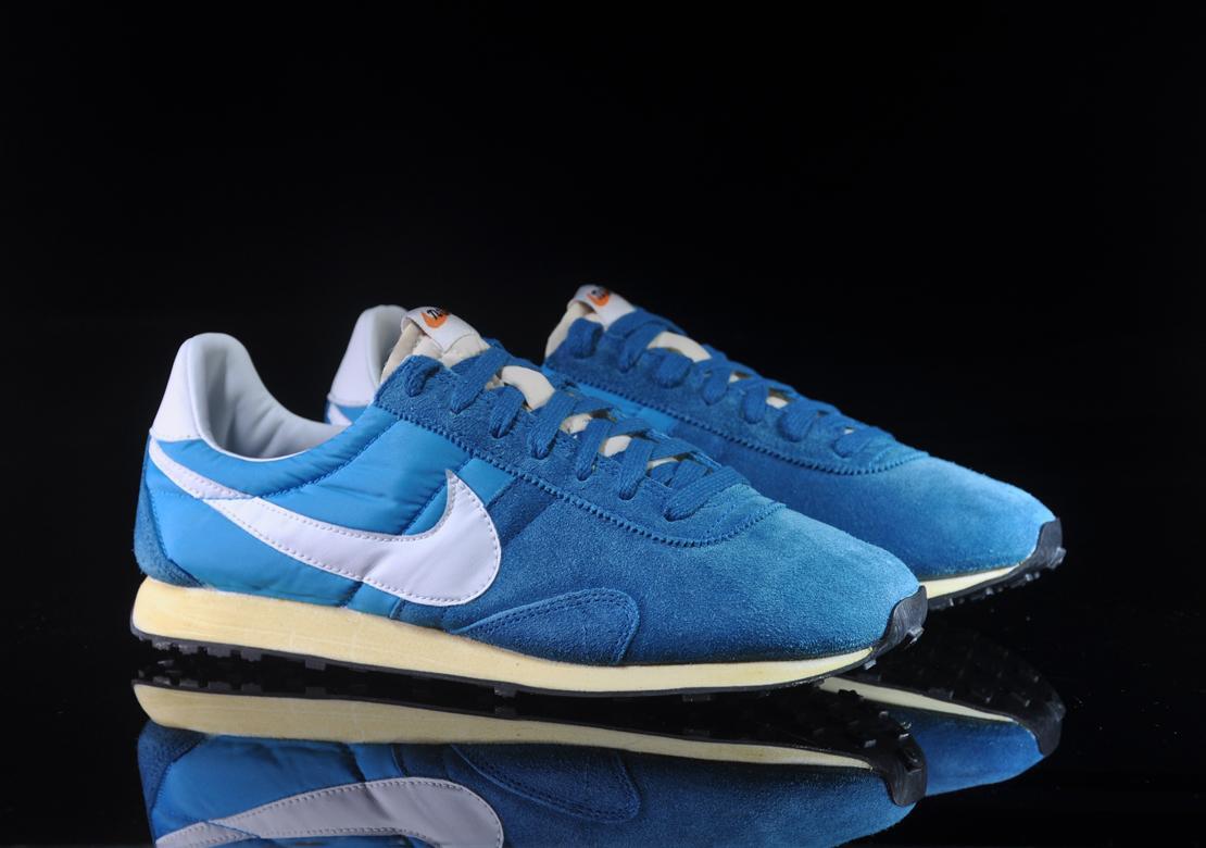 NIKE★WMS PRE MONTREAL RCR VNTG★レトロランニングシューズ★ダークマグネットグレー+ガムミディアムブラウン★28cm★試し履き程度 ナイキ wmns pre montreal rcr vntgの通販