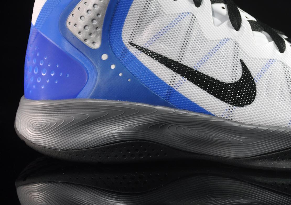 nike zoom hyperenforcer