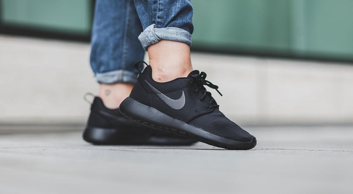 Nike Wmns Roshe One "Anthracite"