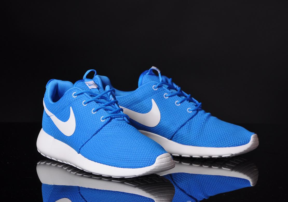 nike roshe baby blue