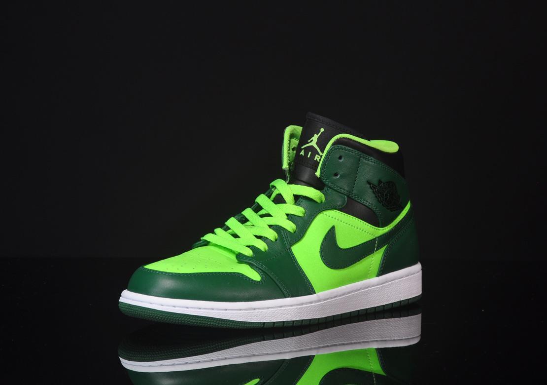 Air Jordan Retro Mid