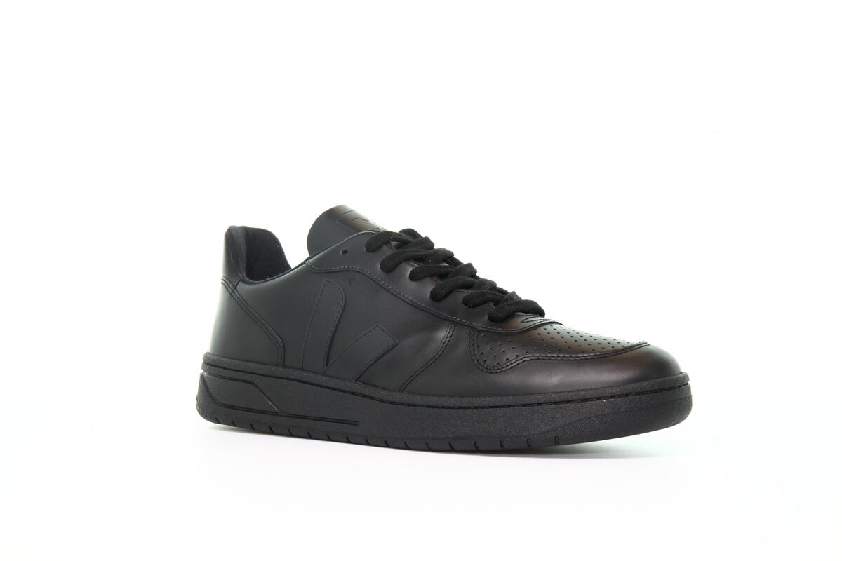 Veja V-10 Full Black - Image 3