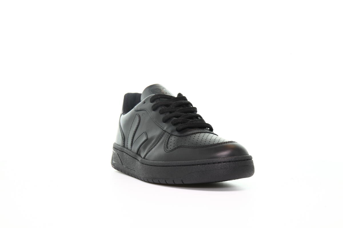 Veja V-10 Full Black - Image 4