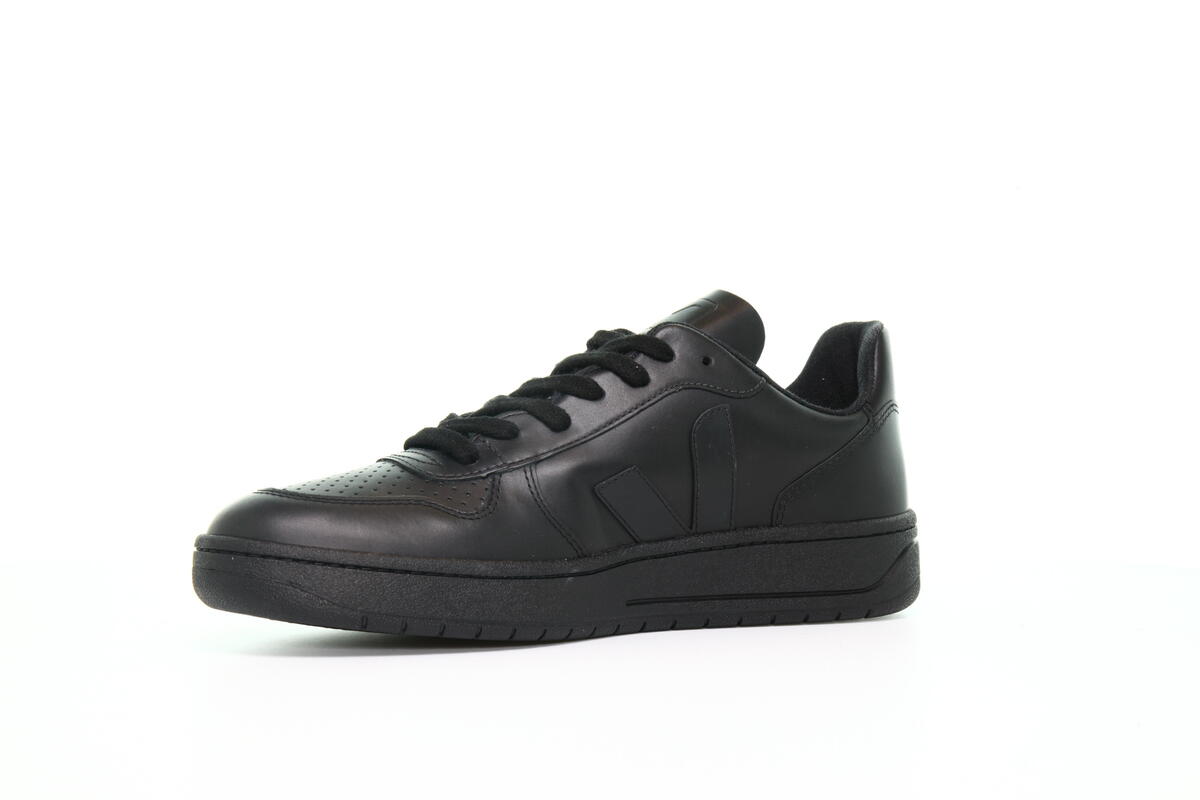 Veja V-10 Full Black - Image 7
