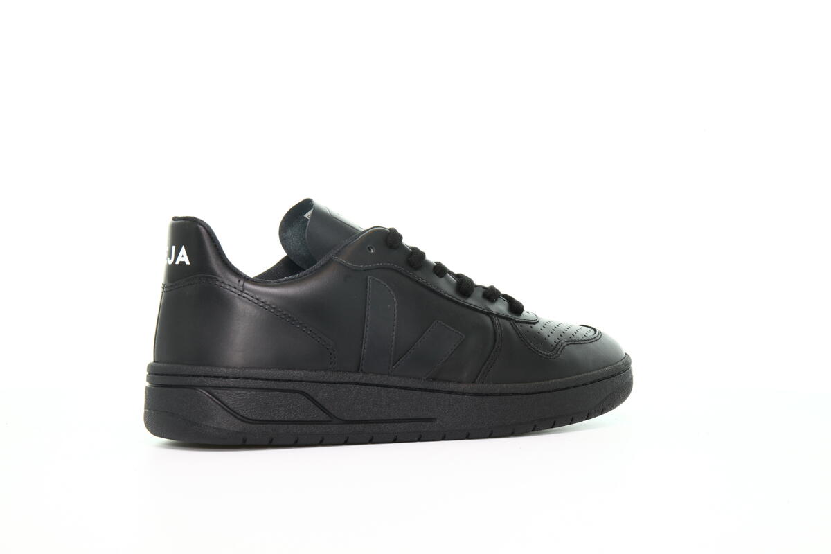 Veja V-10 Full Black - Image 13