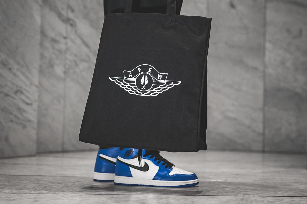 Nike Air Jordan Retro 1 OG High Game Royal Blue Size 9 555088-403