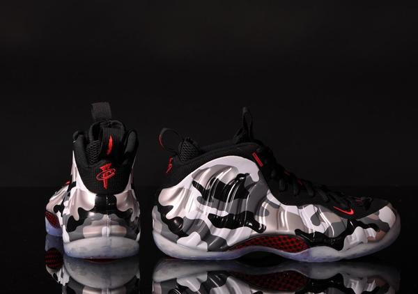 NIKE FOAMPOSITE ONE USED SIZE 11 FIGHTER JET WHITE BLACK HYPER RED 575420  001