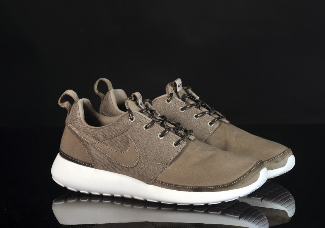 Nike Roshe Run Premium NRG
