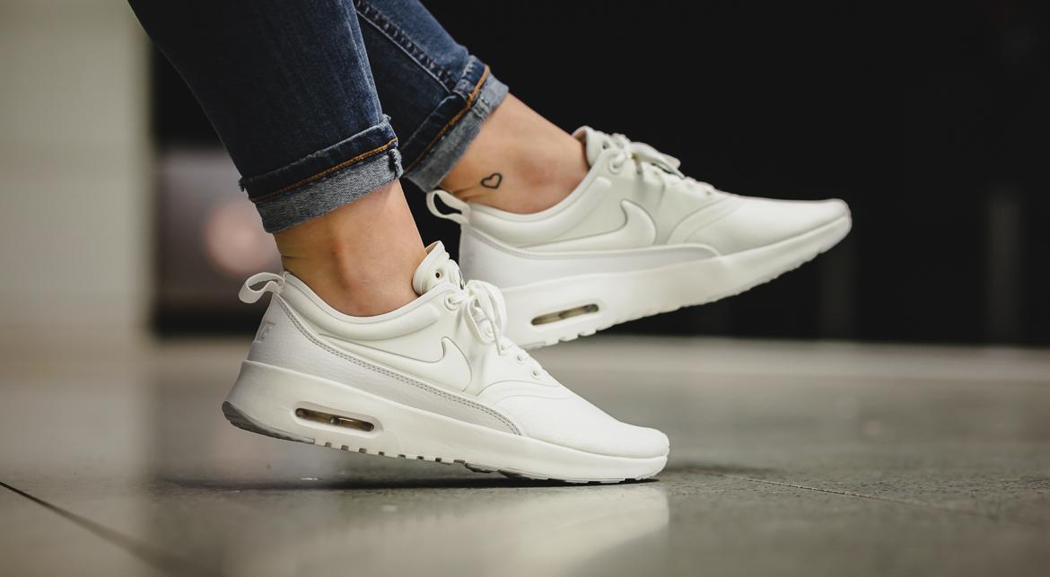 air max thea white mens