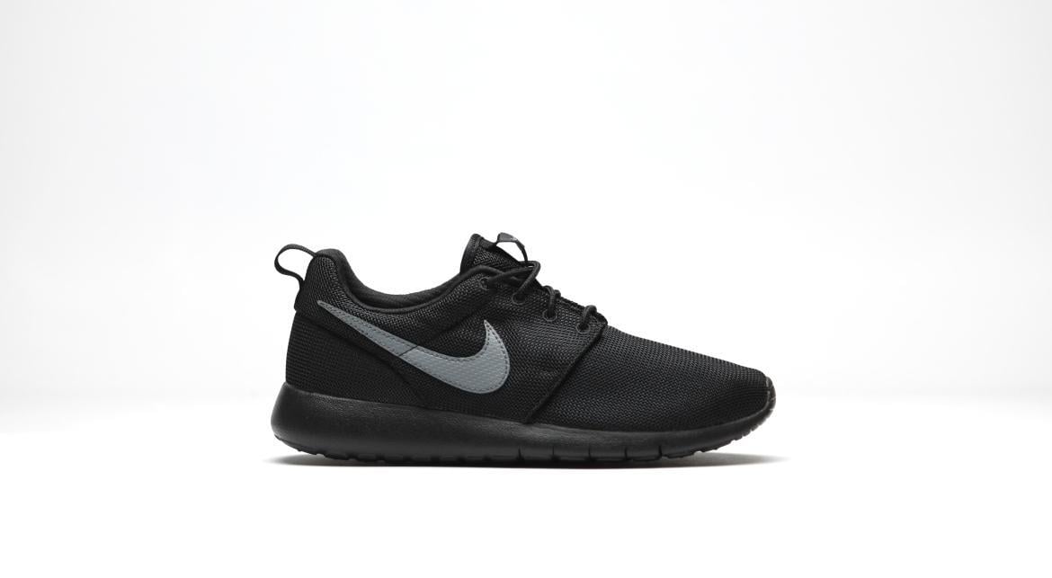 roshe one shoes