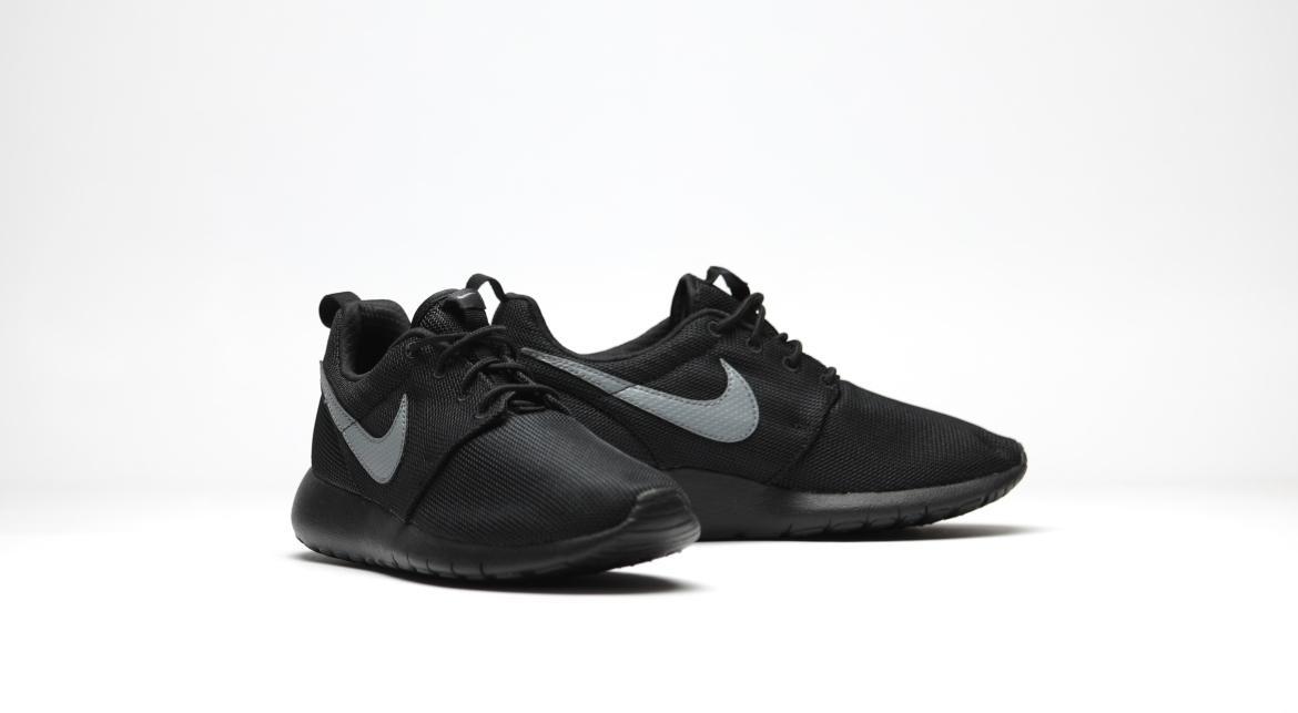 Nike Roshe One (gs) "Black Grey"