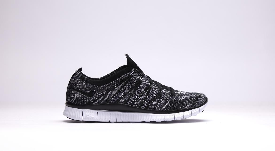 Nike Free Flyknit Oreo - Image 2
