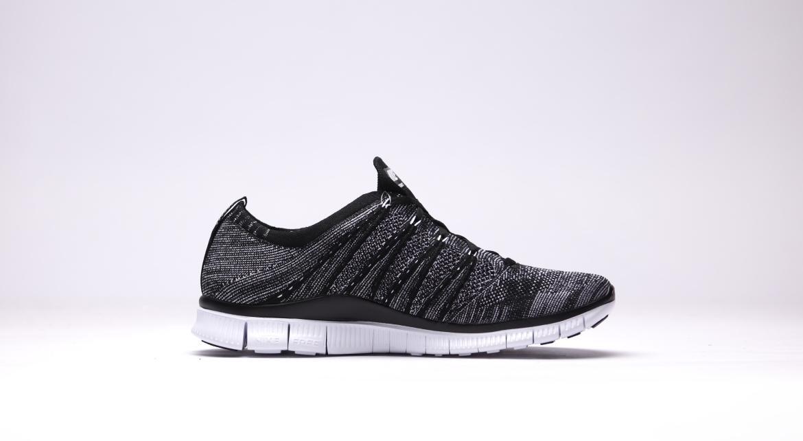 Nike Free Flyknit Oreo - Image 3