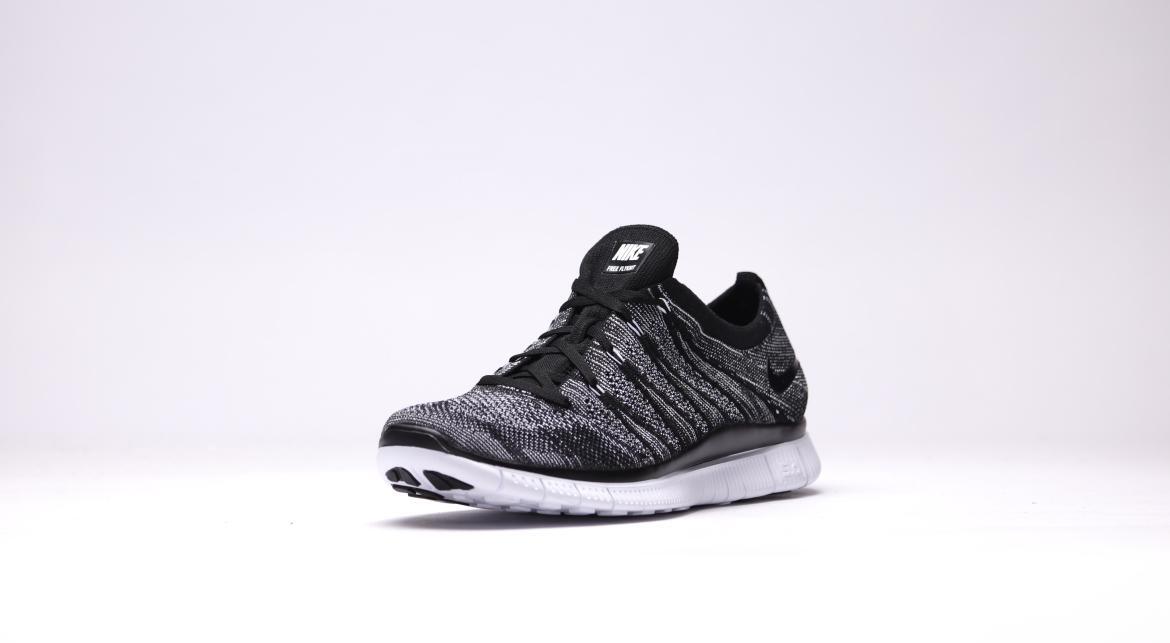 Nike Free Flyknit Oreo - Image 4