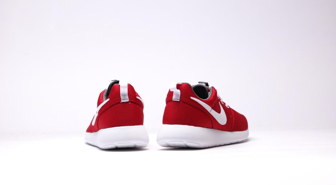 roshe one gym red