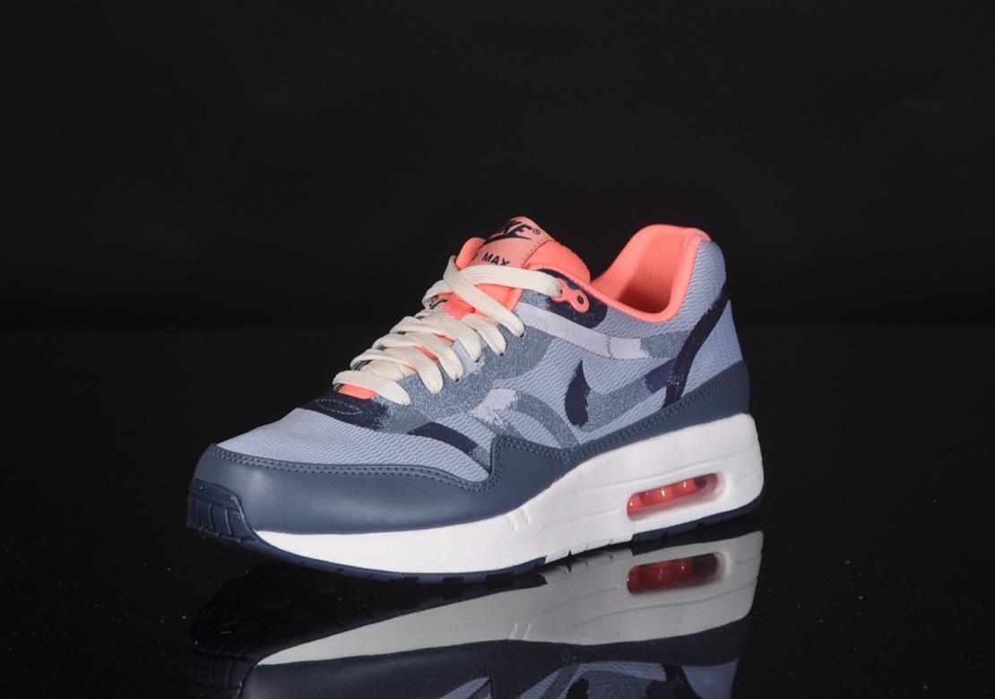 Nike Wmns Air Max 1 CMFT PRM Tape