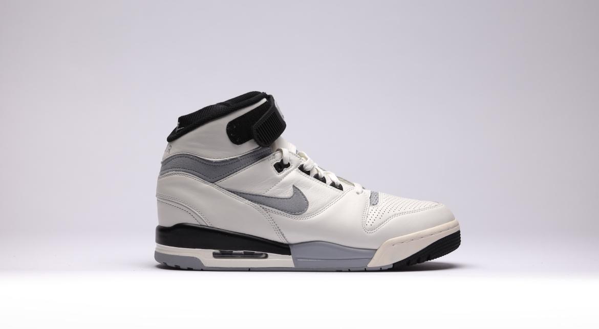 nike revolution white grey