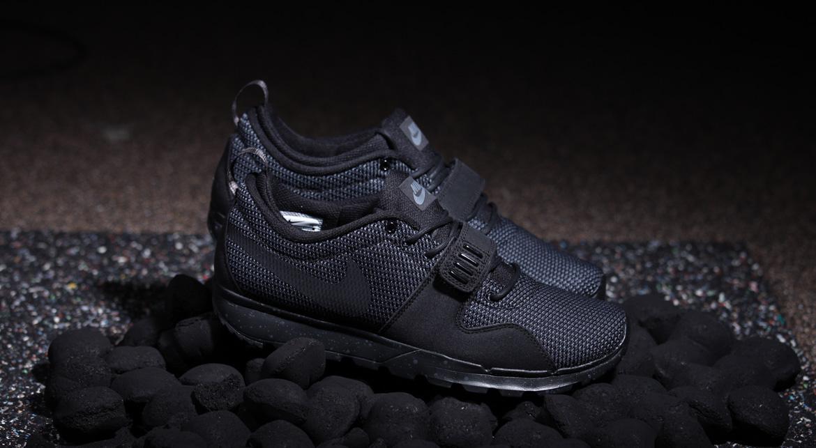 Nike SB Trainerendor "Black on Black"
