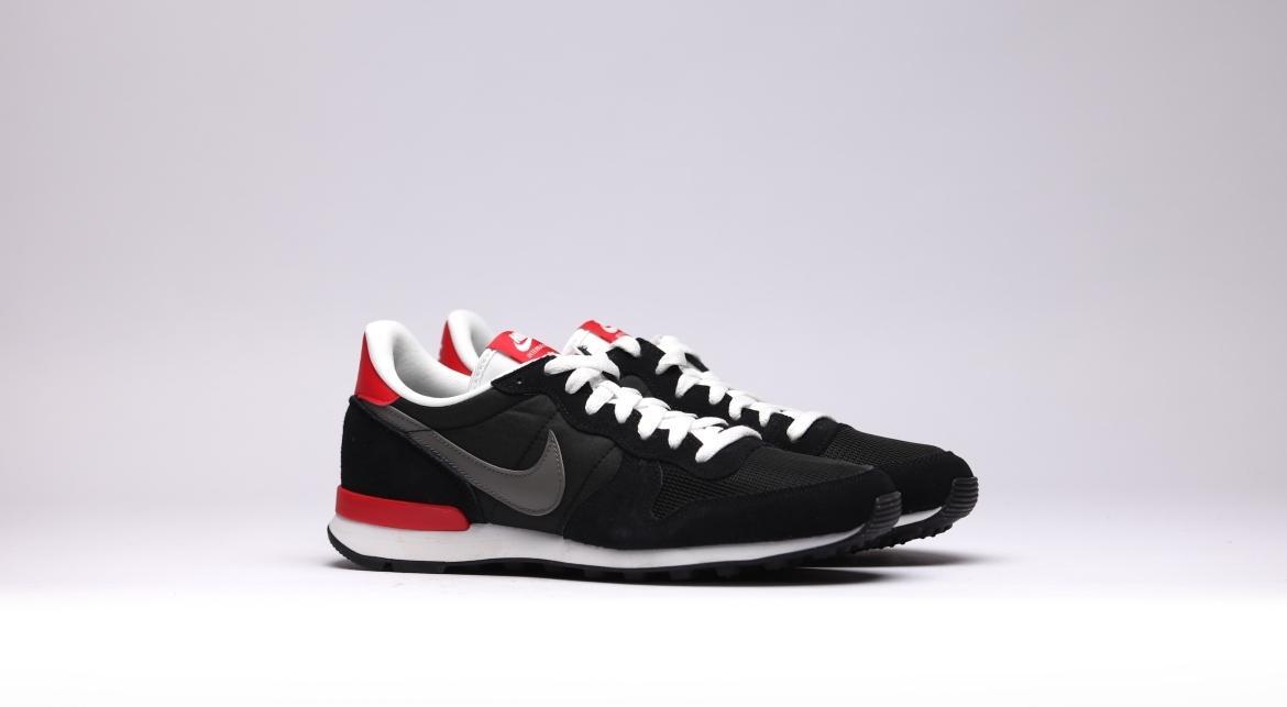 Nike Internationalist