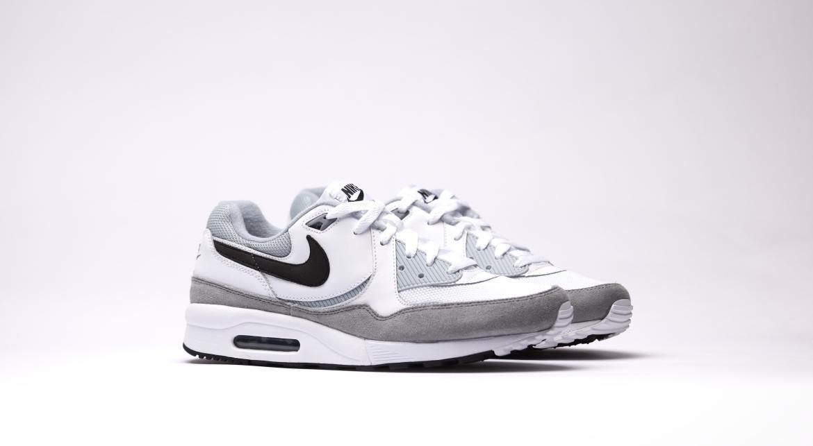 Nike Air Max Light Essential 